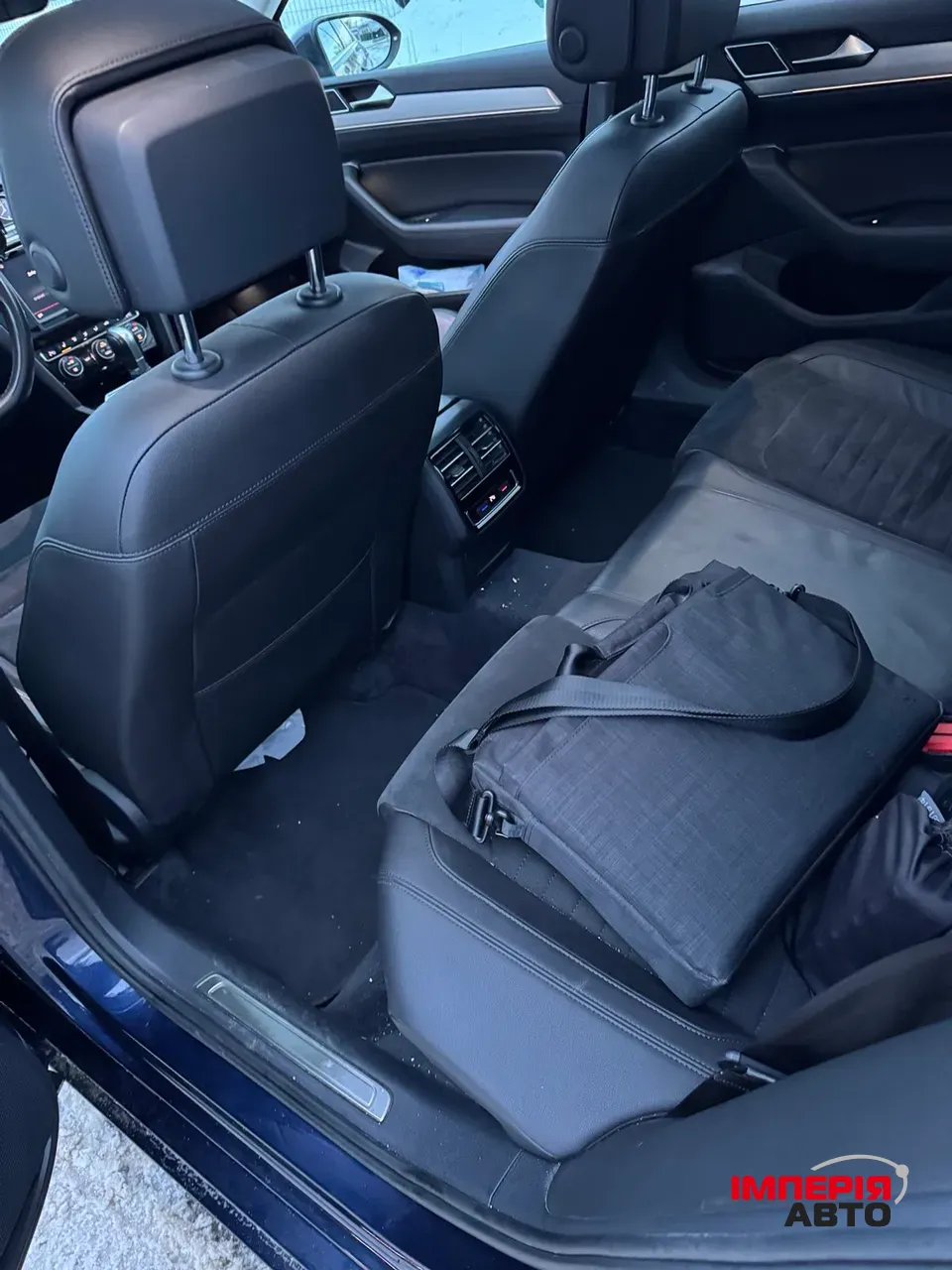 Volkswagen Passat - фото 8