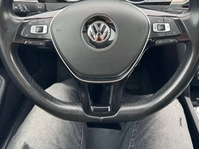 Volkswagen Passat - фото 3