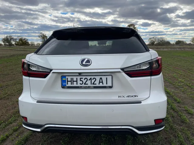 Lexus RX - фото 4