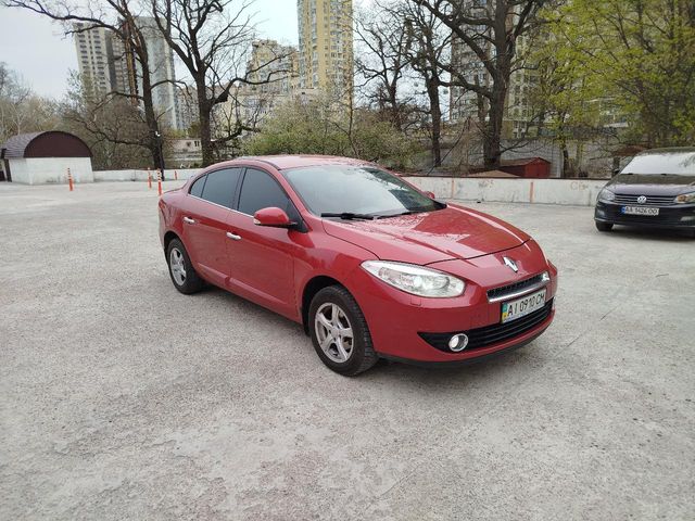 Renault Fluence - фото 1