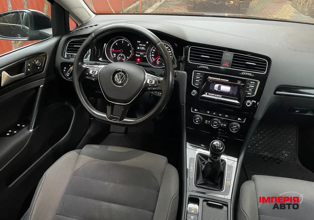 Volkswagen Golf - фото 6