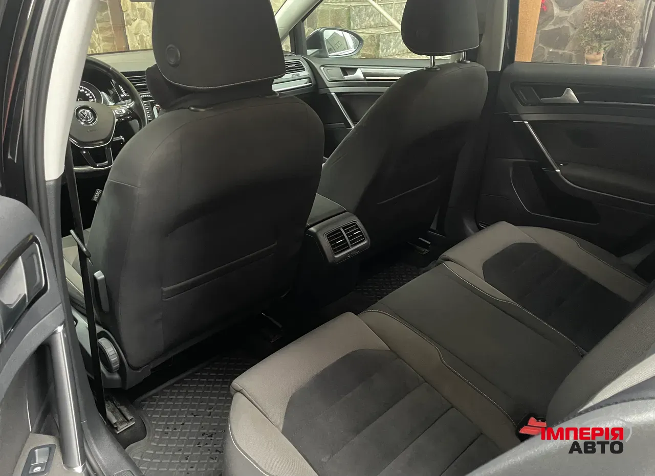 Volkswagen Golf - фото 7