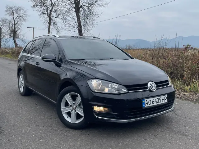 Volkswagen Golf - фото 1