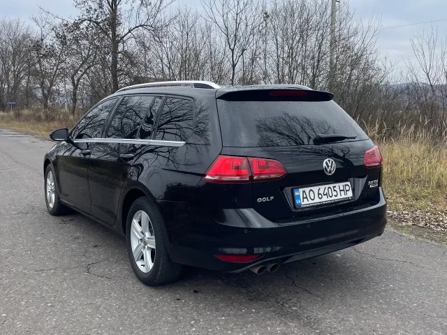 Volkswagen Golf - фото 3