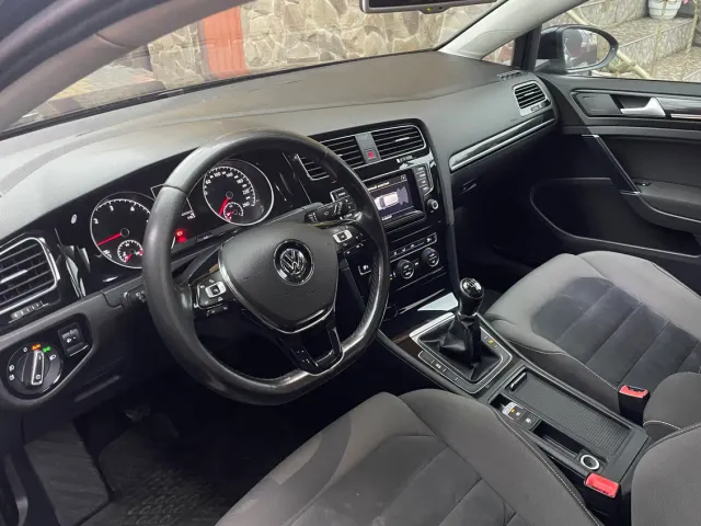 Volkswagen Golf - фото 5