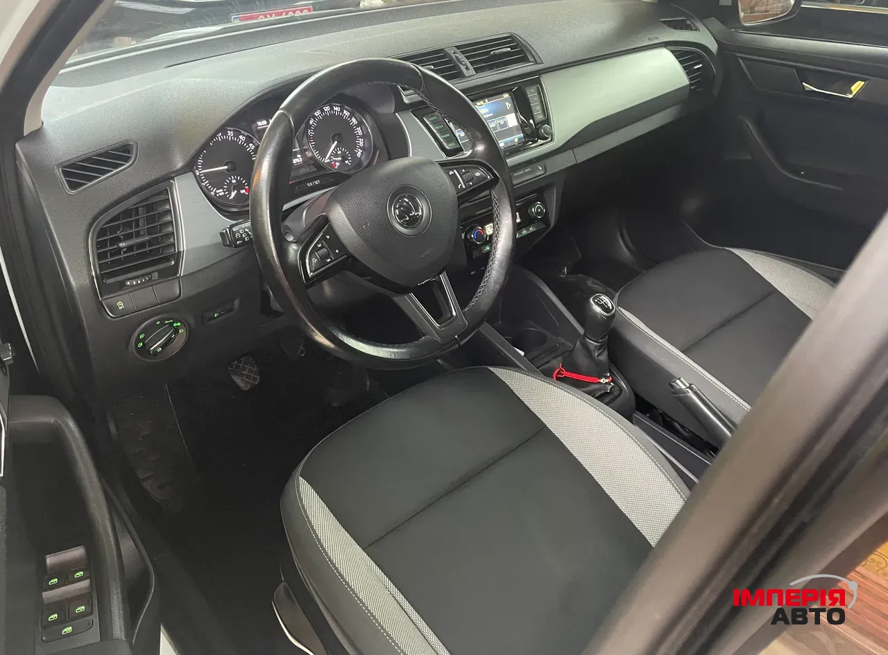 Skoda Fabia - фото 5