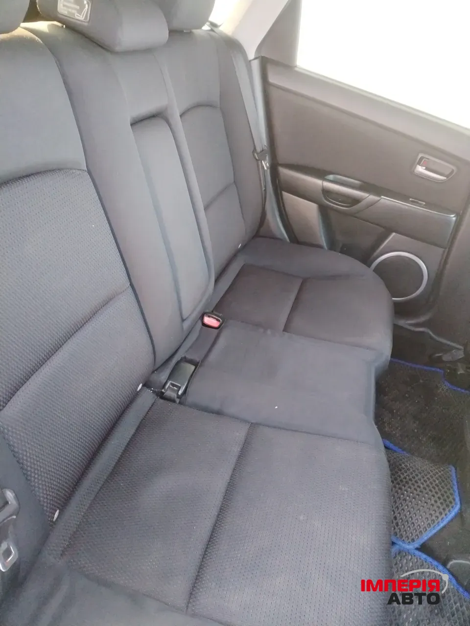 Mazda 3 - фото 10