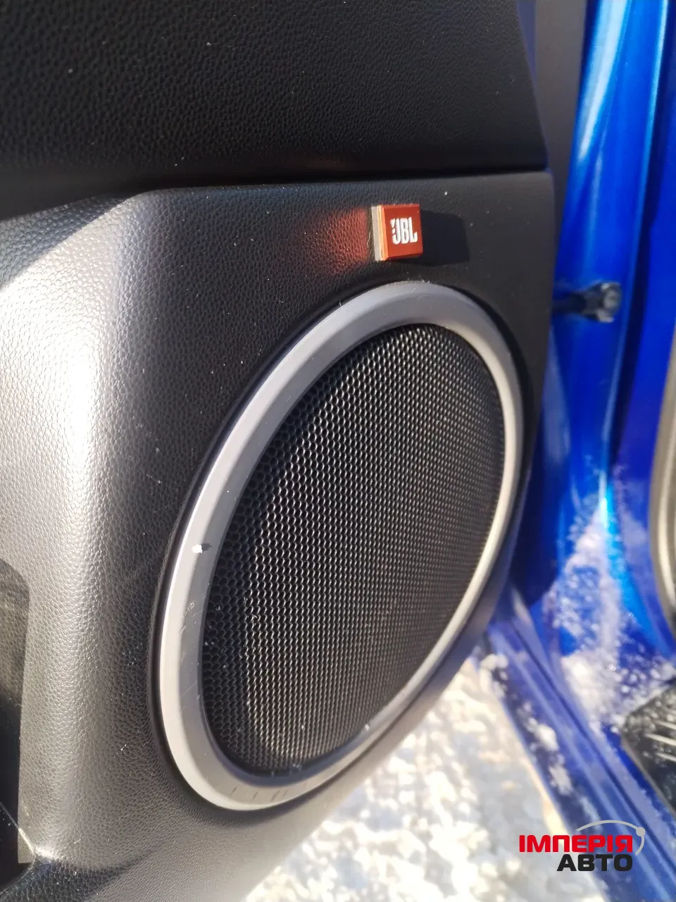 Mazda 3 - фото 15