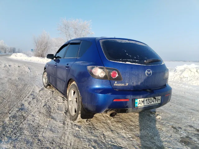 Mazda 3 - фото 5
