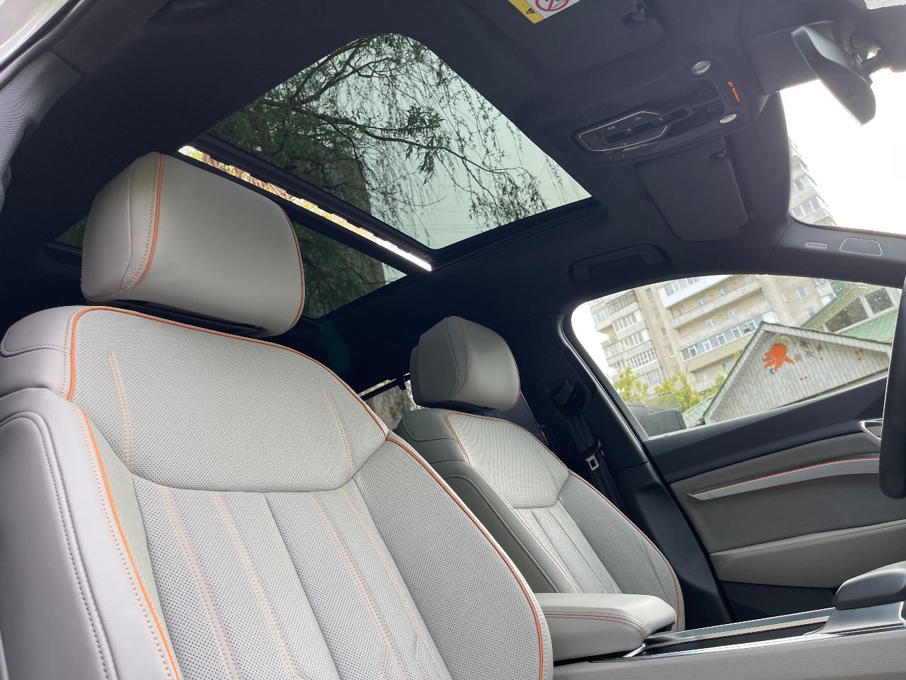 Audi Q8 e-tron - фото 53