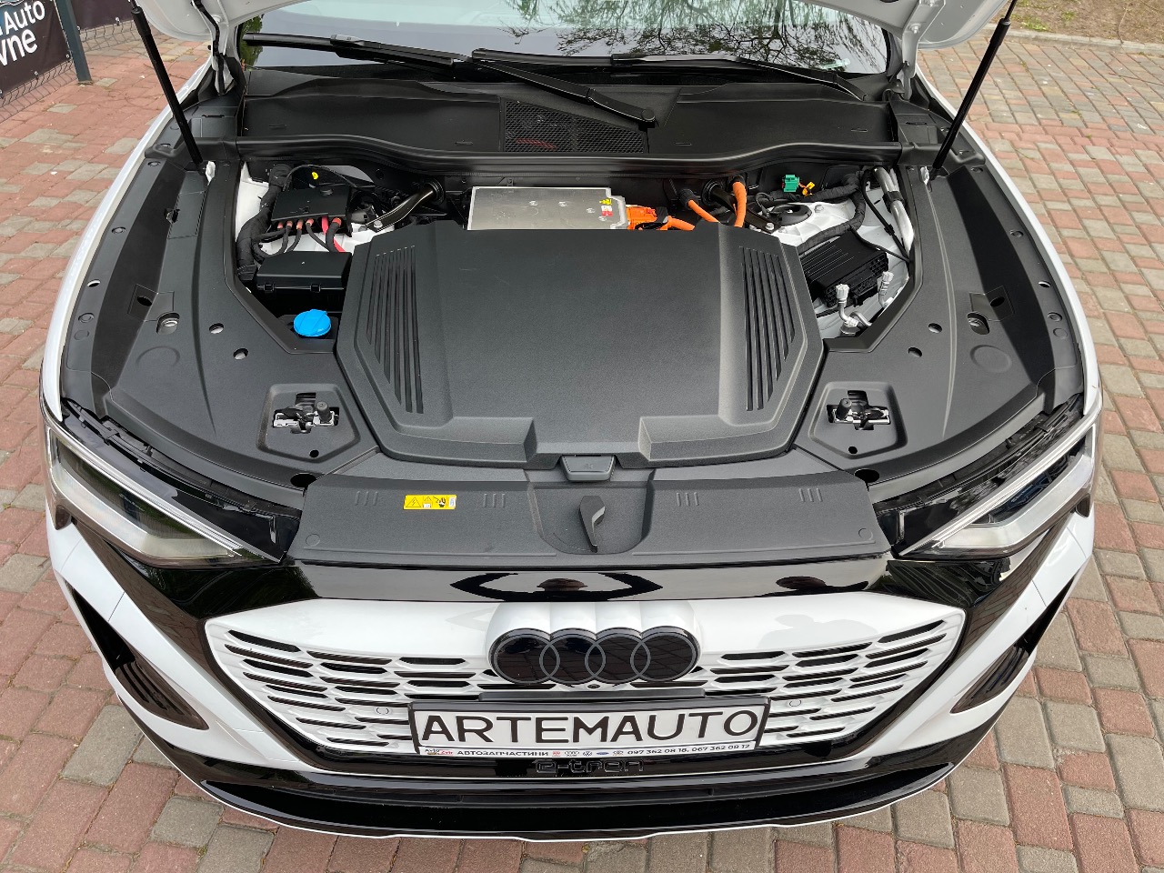 Audi Q8 e-tron - фото 42