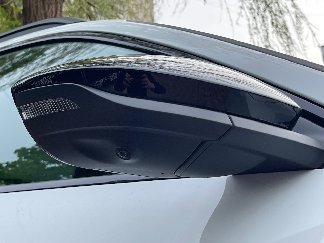 Audi Q8 e-tron - фото 43