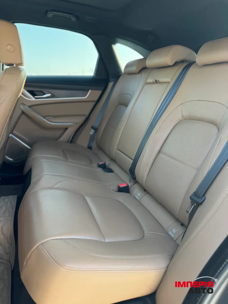 Jaguar F-Pace - фото 11