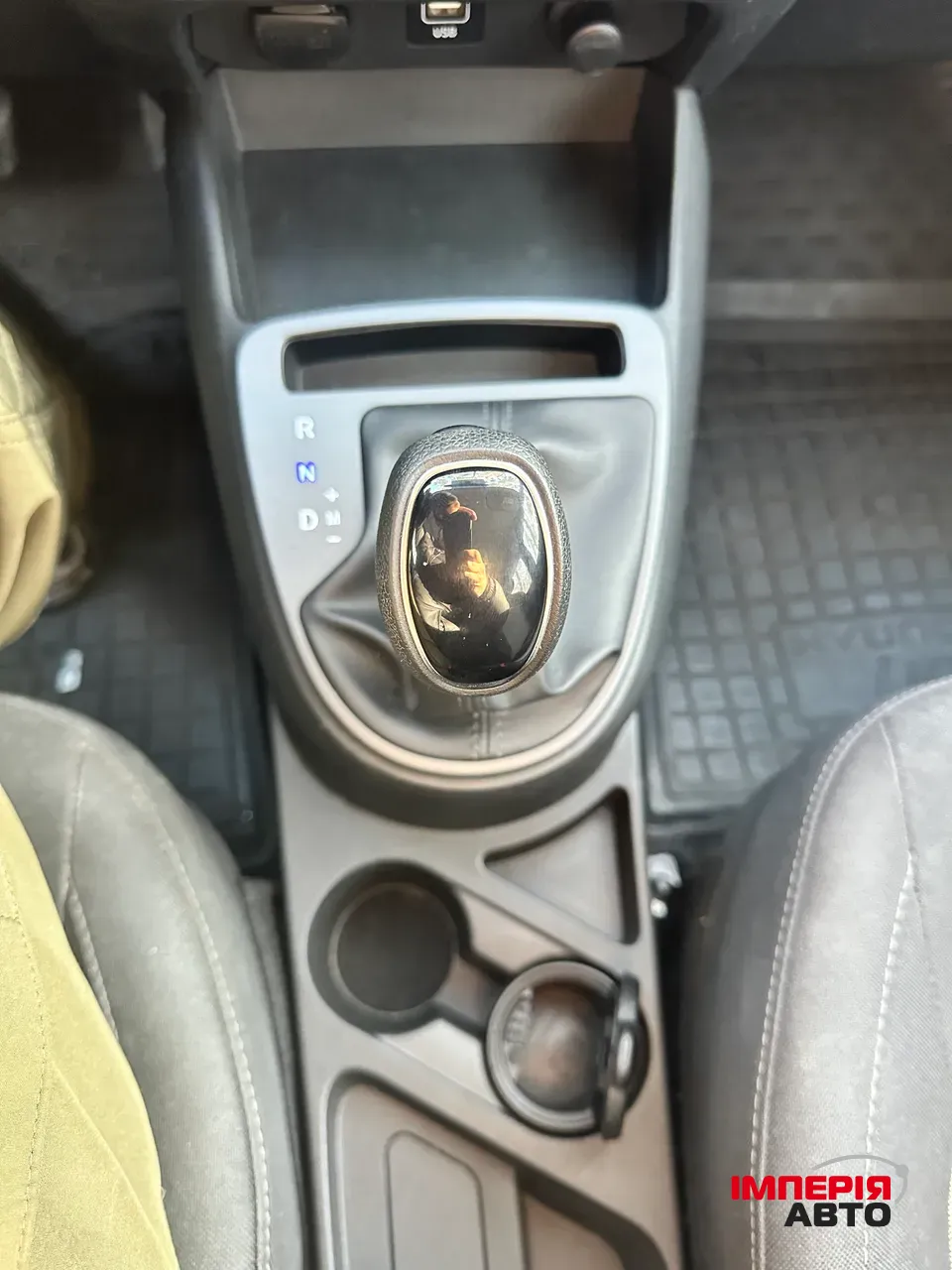 Hyundai i10 - фото 10