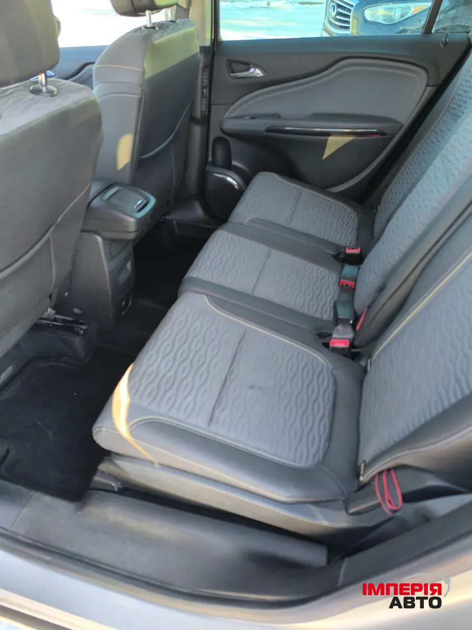 Opel Zafira - фото 13