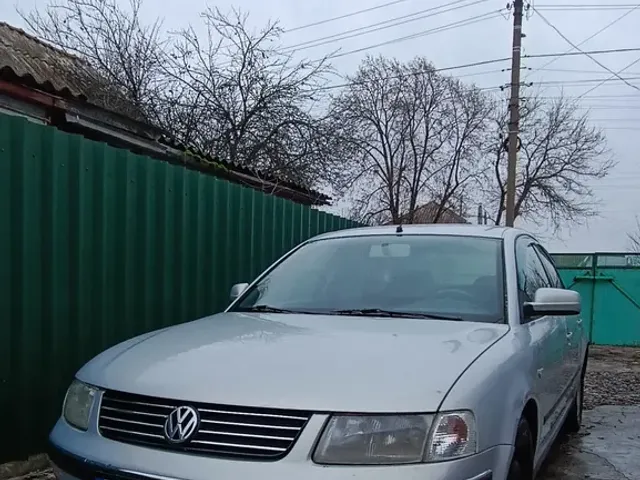 Volkswagen Passat - фото 1