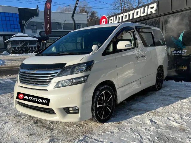 Toyota Vellfire - фото 2