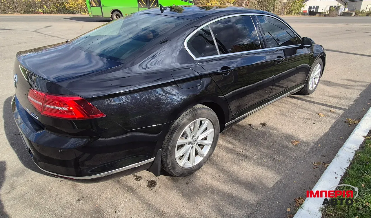 Volkswagen Passat - фото 4