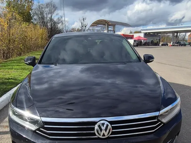 Volkswagen Passat - фото 2