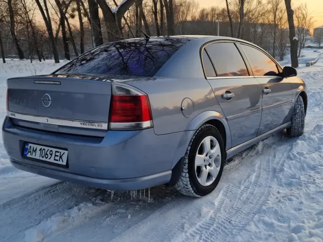 Opel Vectra - фото 4