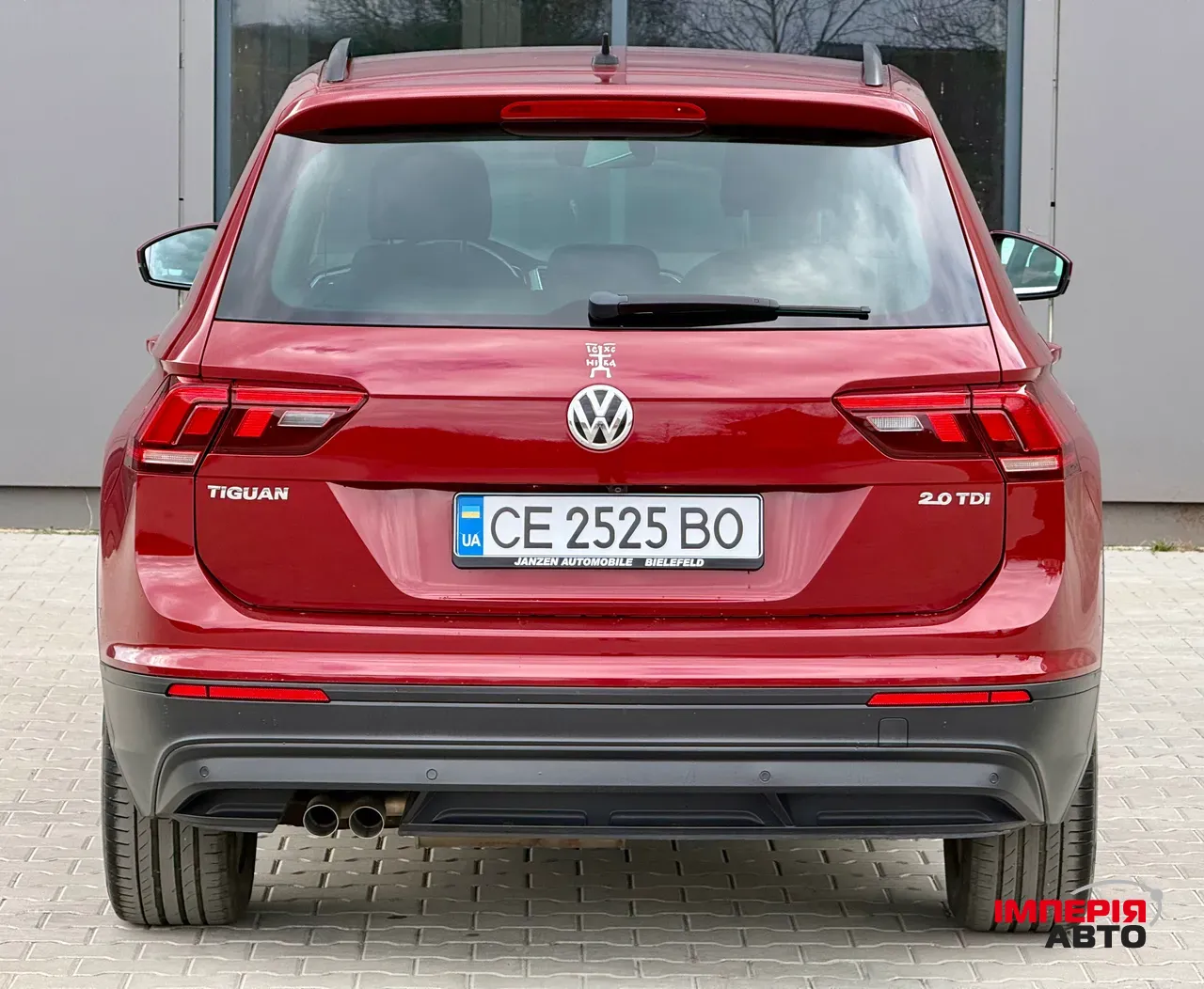 Volkswagen Tiguan - фото 8