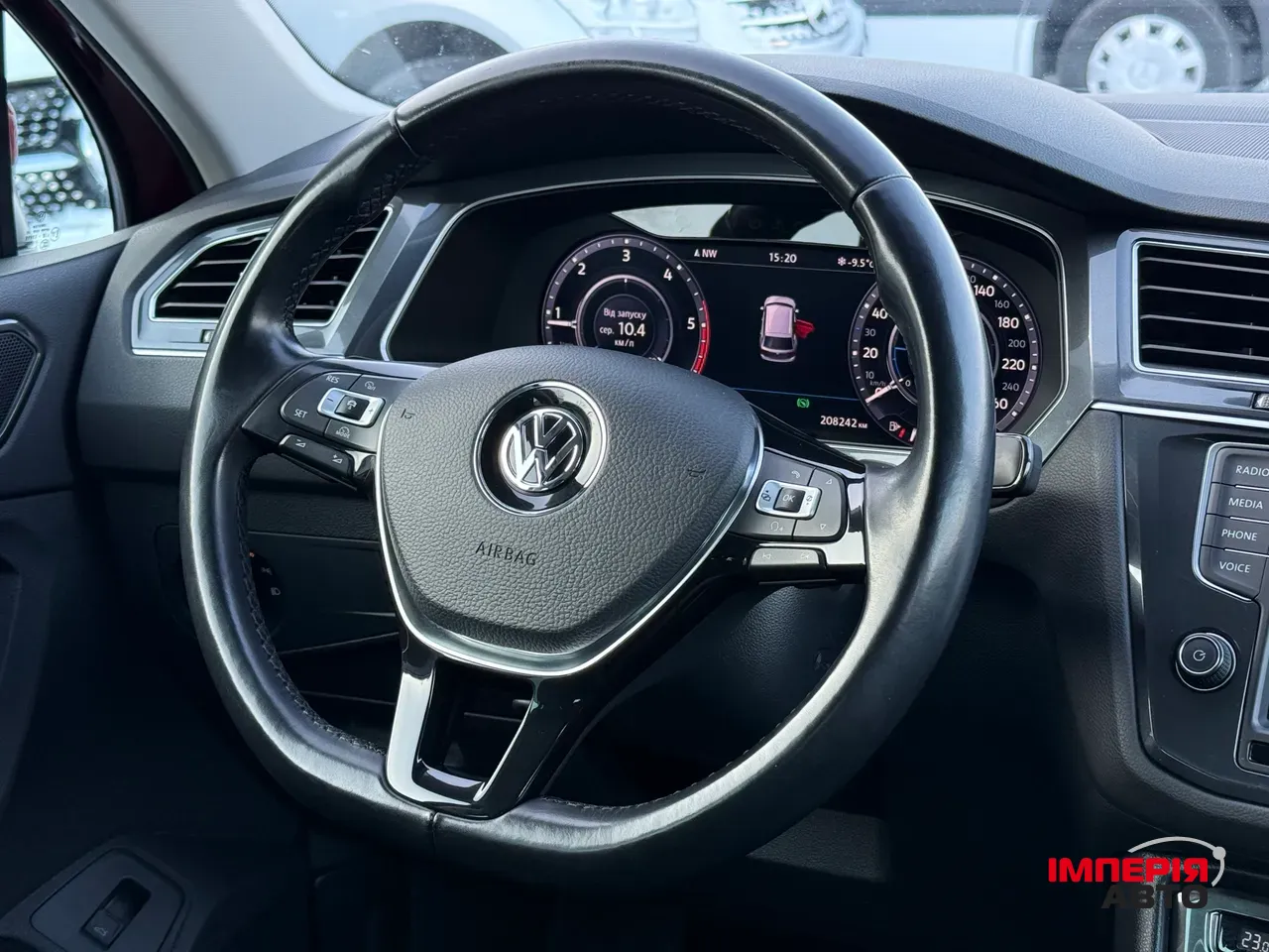 Volkswagen Tiguan - фото 18