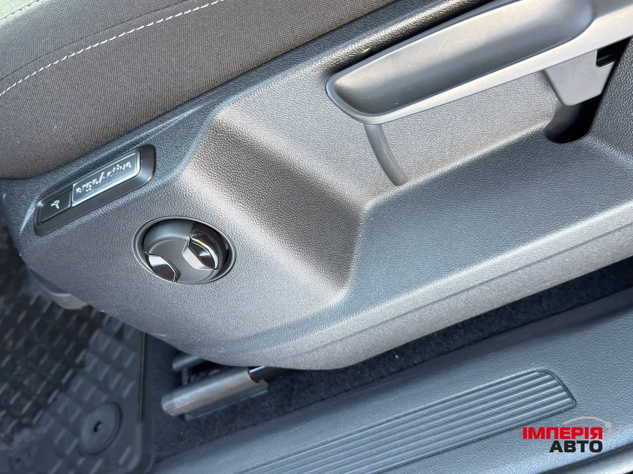 Volkswagen Tiguan - фото 26