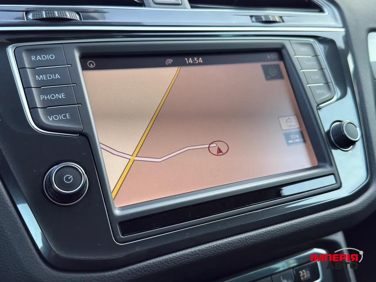 Volkswagen Tiguan - фото 21