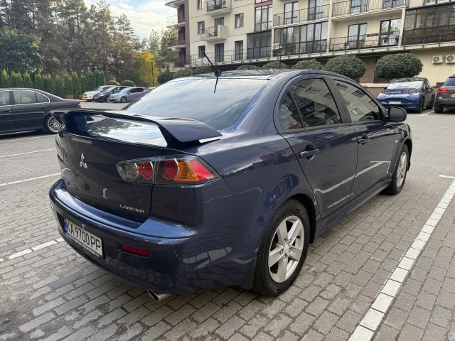 Mitsubishi Lancer - фото 5