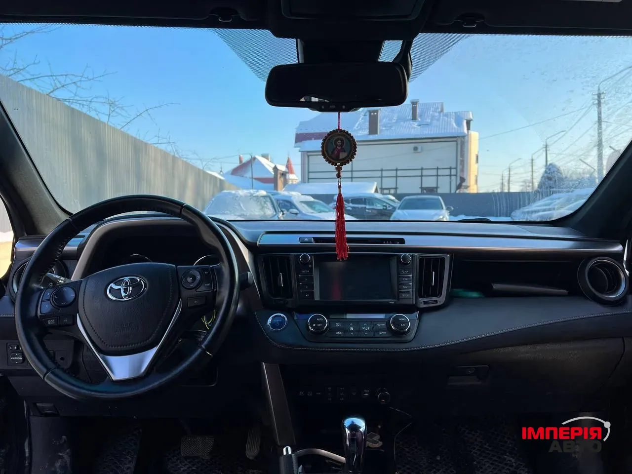 Toyota RAV4 - фото 5