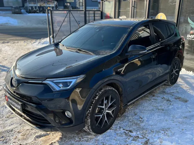 Toyota RAV4 - фото 2