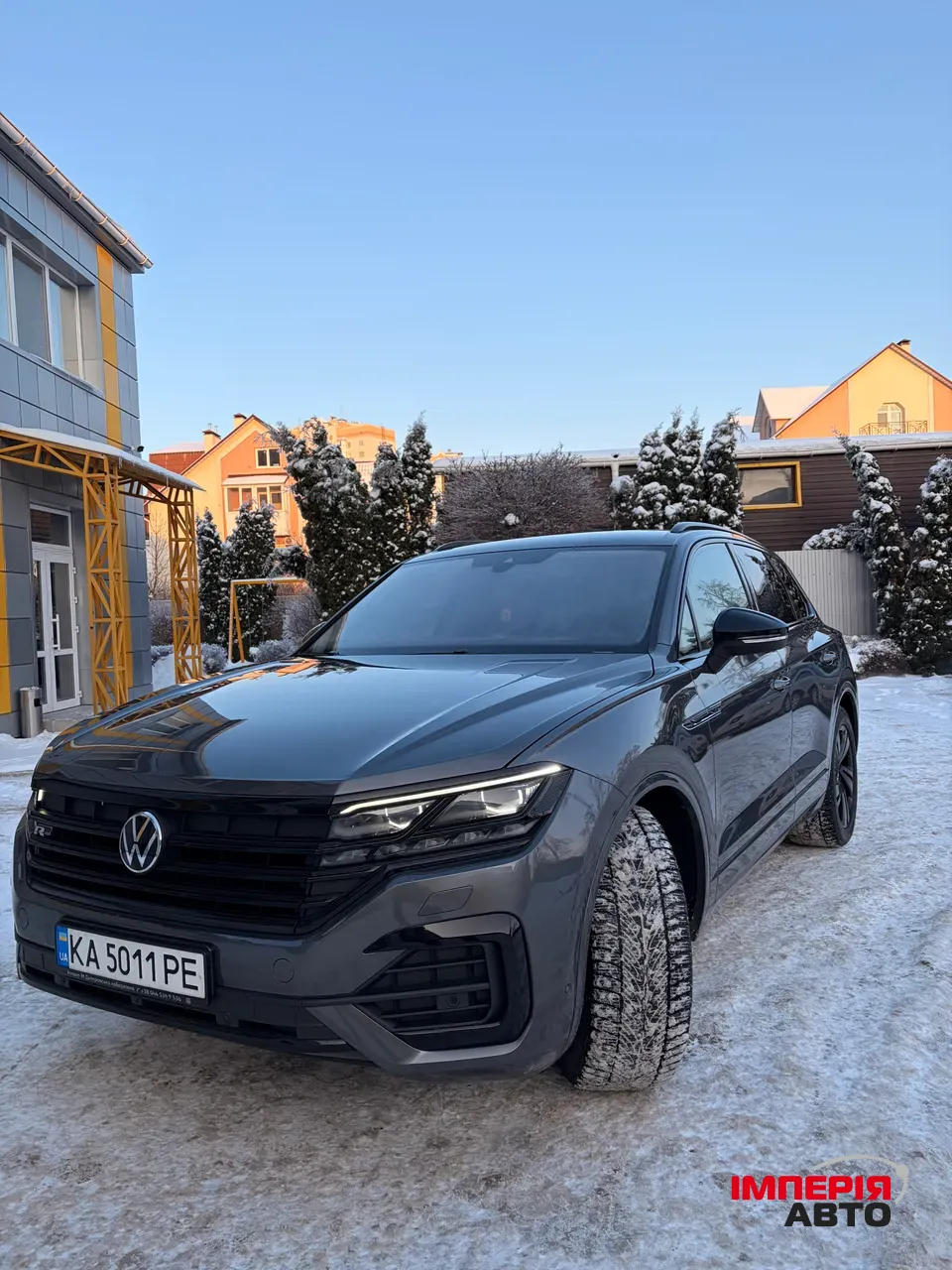 Volkswagen Touareg - фото 2