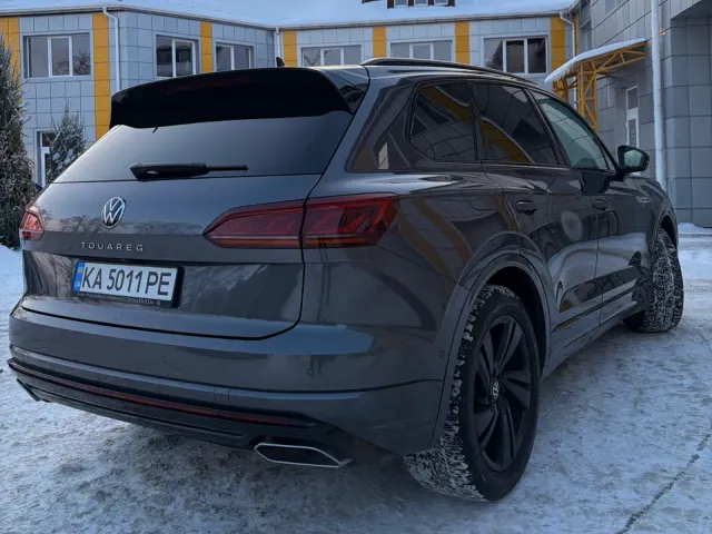 Volkswagen Touareg - фото 4