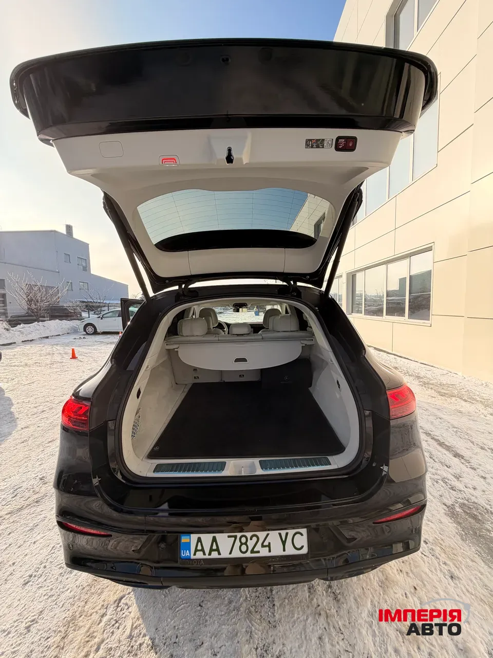 Mercedes-Benz EQS SUV - фото 11