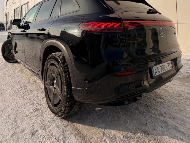 Mercedes-Benz EQS SUV - фото 3