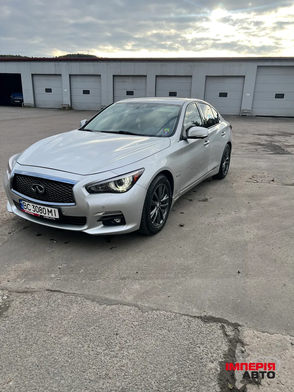 Infiniti Q50 - фото 1