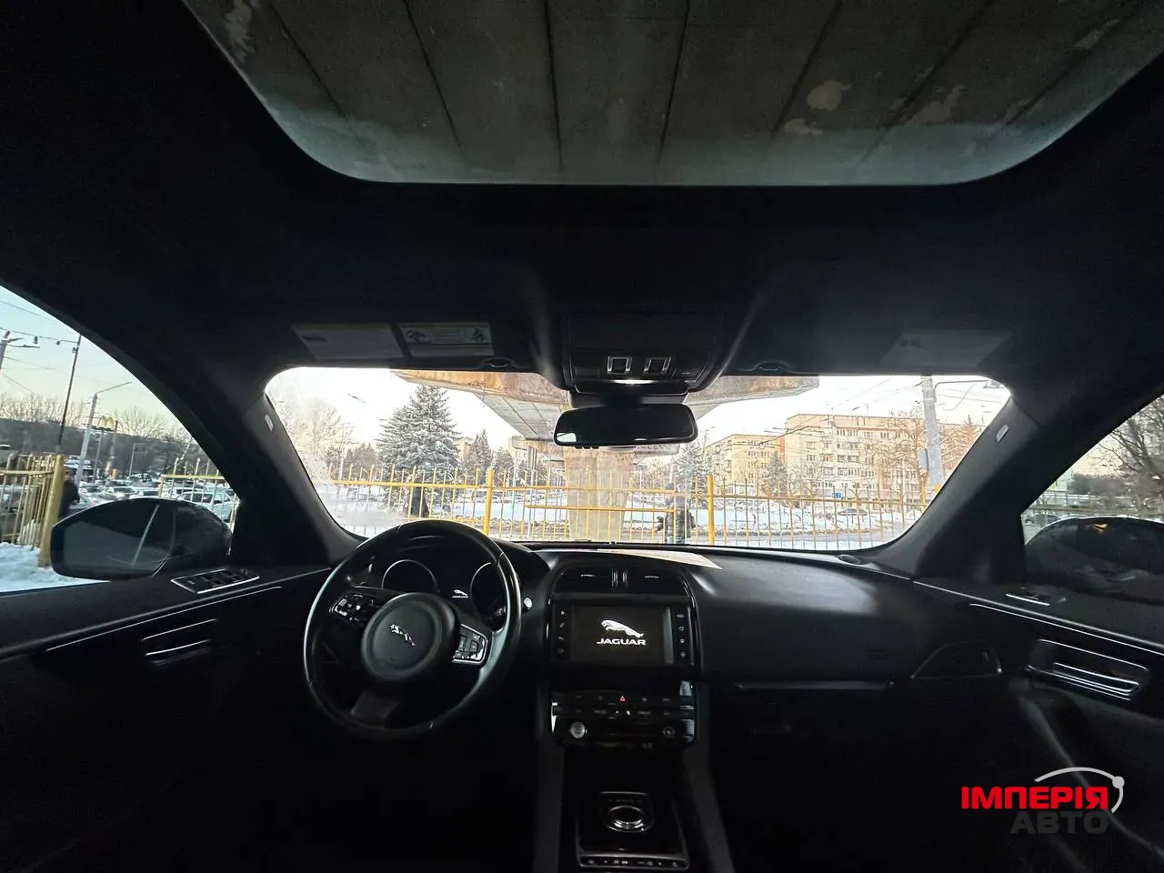 Jaguar F-Pace - фото 6