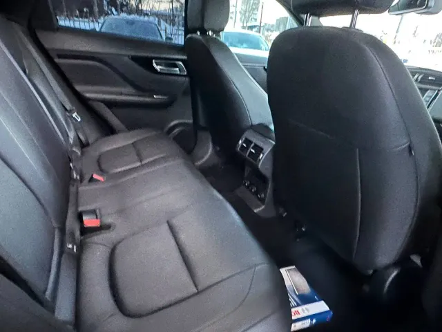 Jaguar F-Pace - фото 5