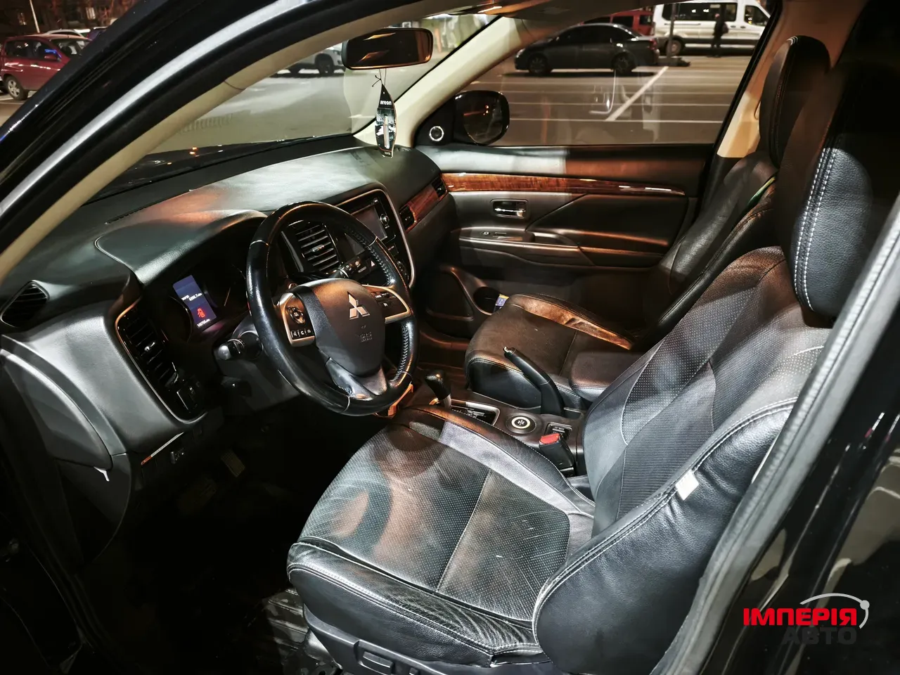 Mitsubishi Outlander - фото 12