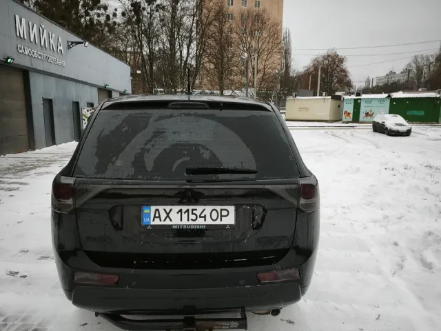 Mitsubishi Outlander - фото 3