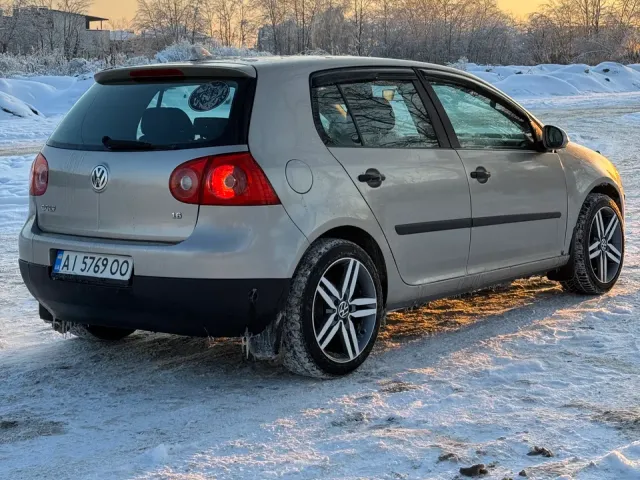 Volkswagen Golf - фото 2