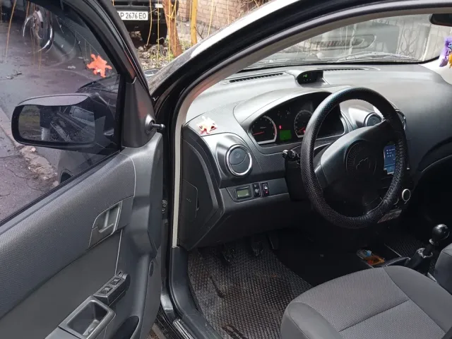 Chevrolet Aveo - фото 3