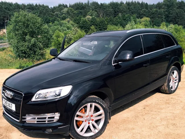 Audi Q7 - фото 2