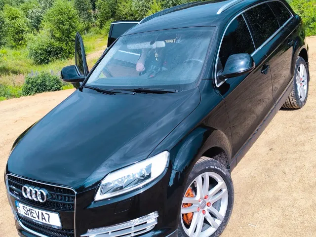 Audi Q7 - фото 4
