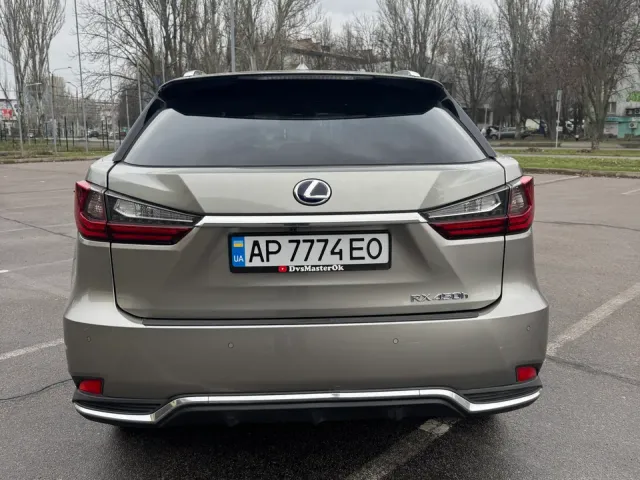 Lexus RX - фото 3