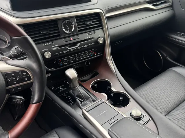 Lexus RX - фото 5