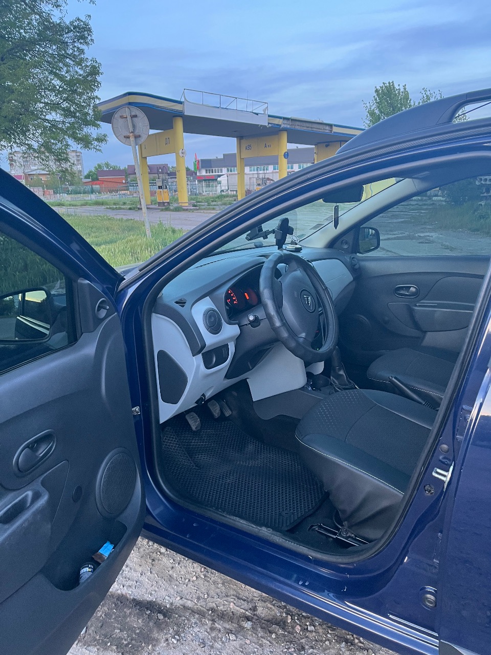 Dacia Logan - фото 2