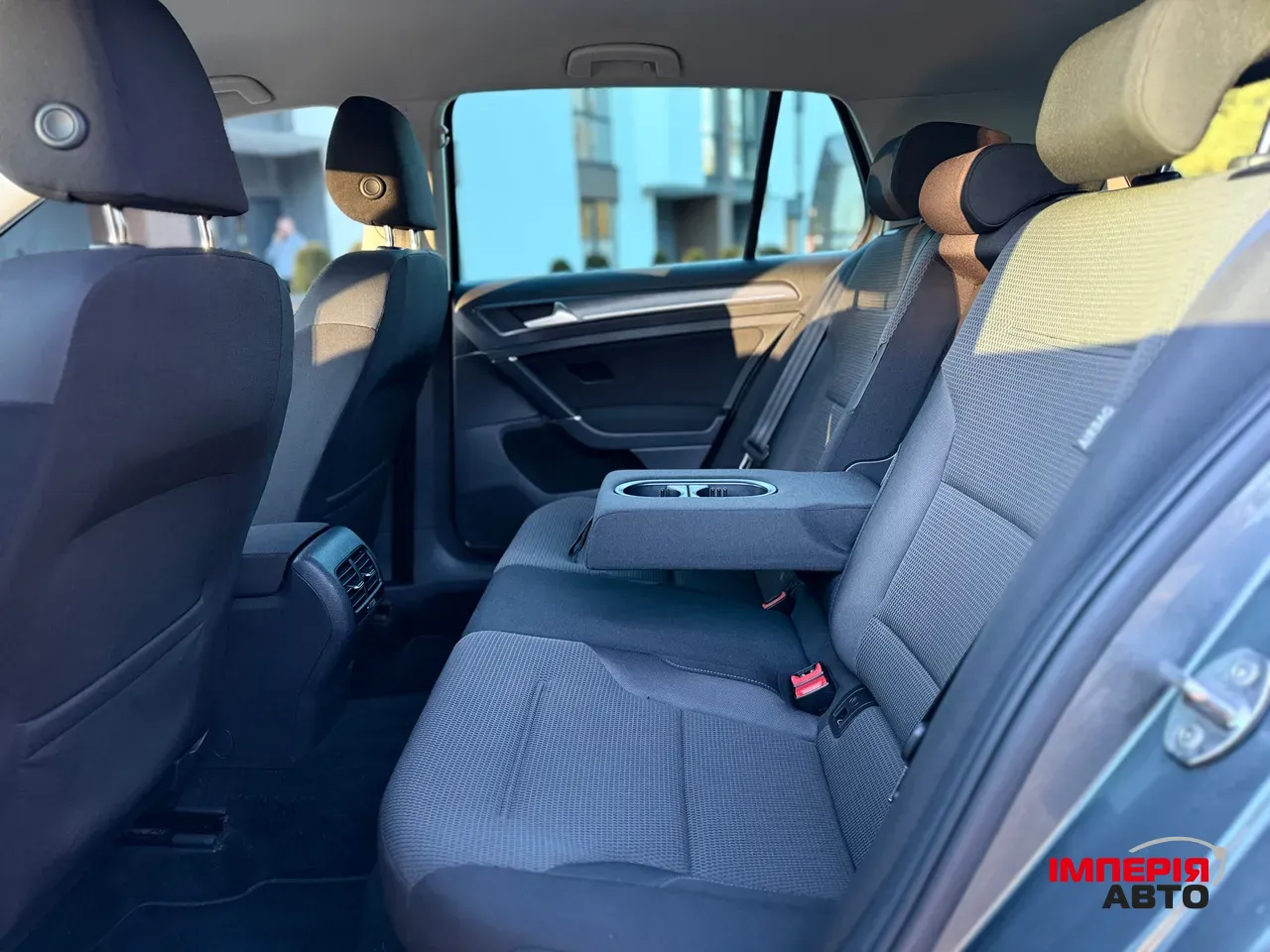 Volkswagen Golf - фото 24