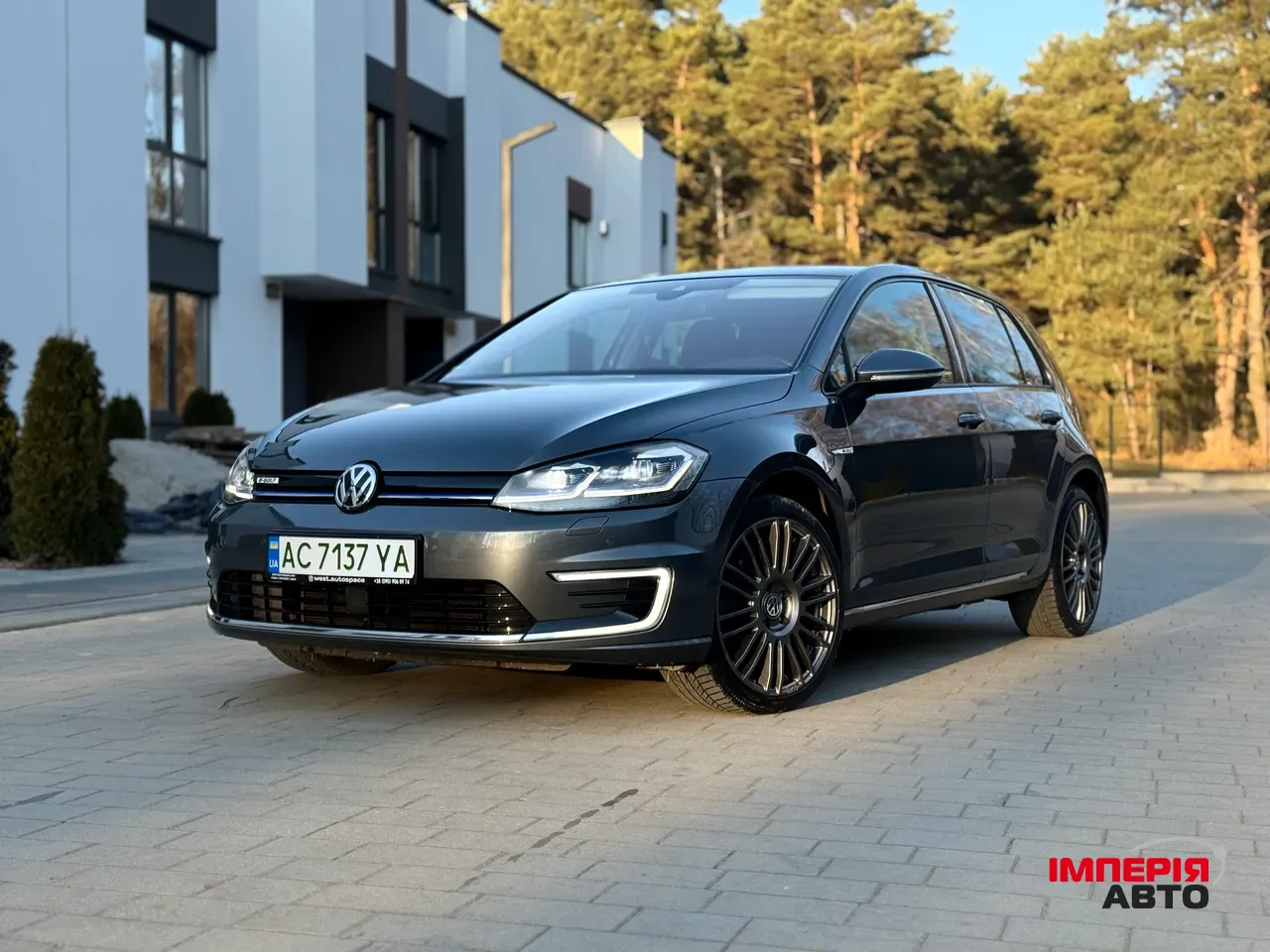 Volkswagen Golf - фото 2