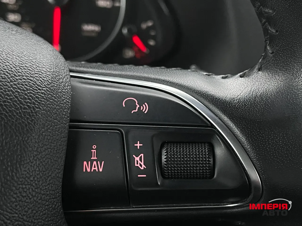 Audi Q5 - фото 30